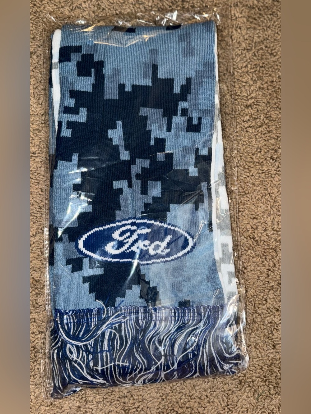 New York Giants NFL reversible thematic scarf
